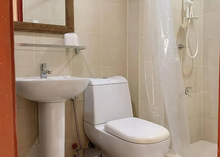 Modern Makati For Rent - Views Convenience Guest house 4*