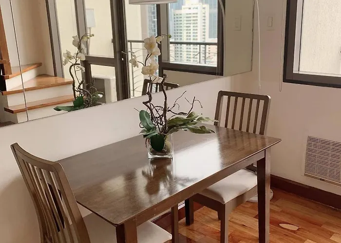 Guest house Modern Makati For Rent - Views Convenience 4*